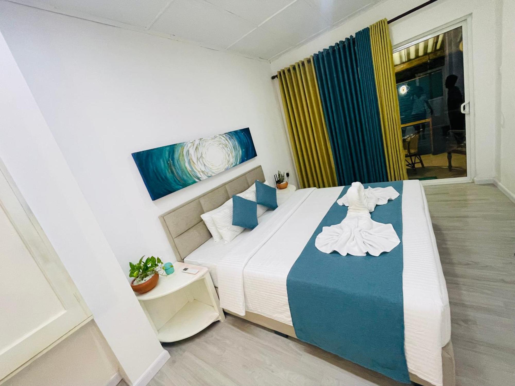 Blue Maalu Resort Амбалангода Екстериор снимка
