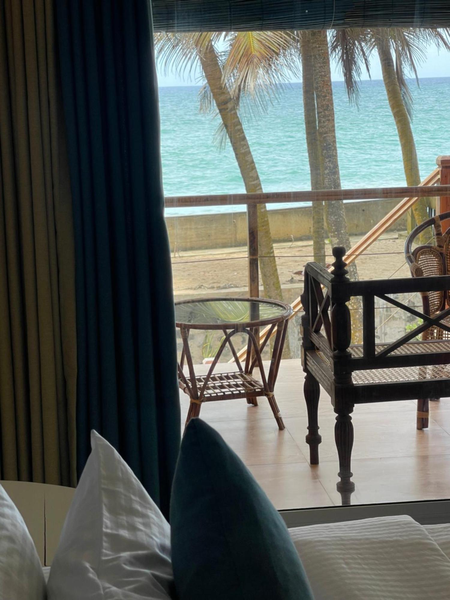 Blue Maalu Resort Амбалангода Екстериор снимка