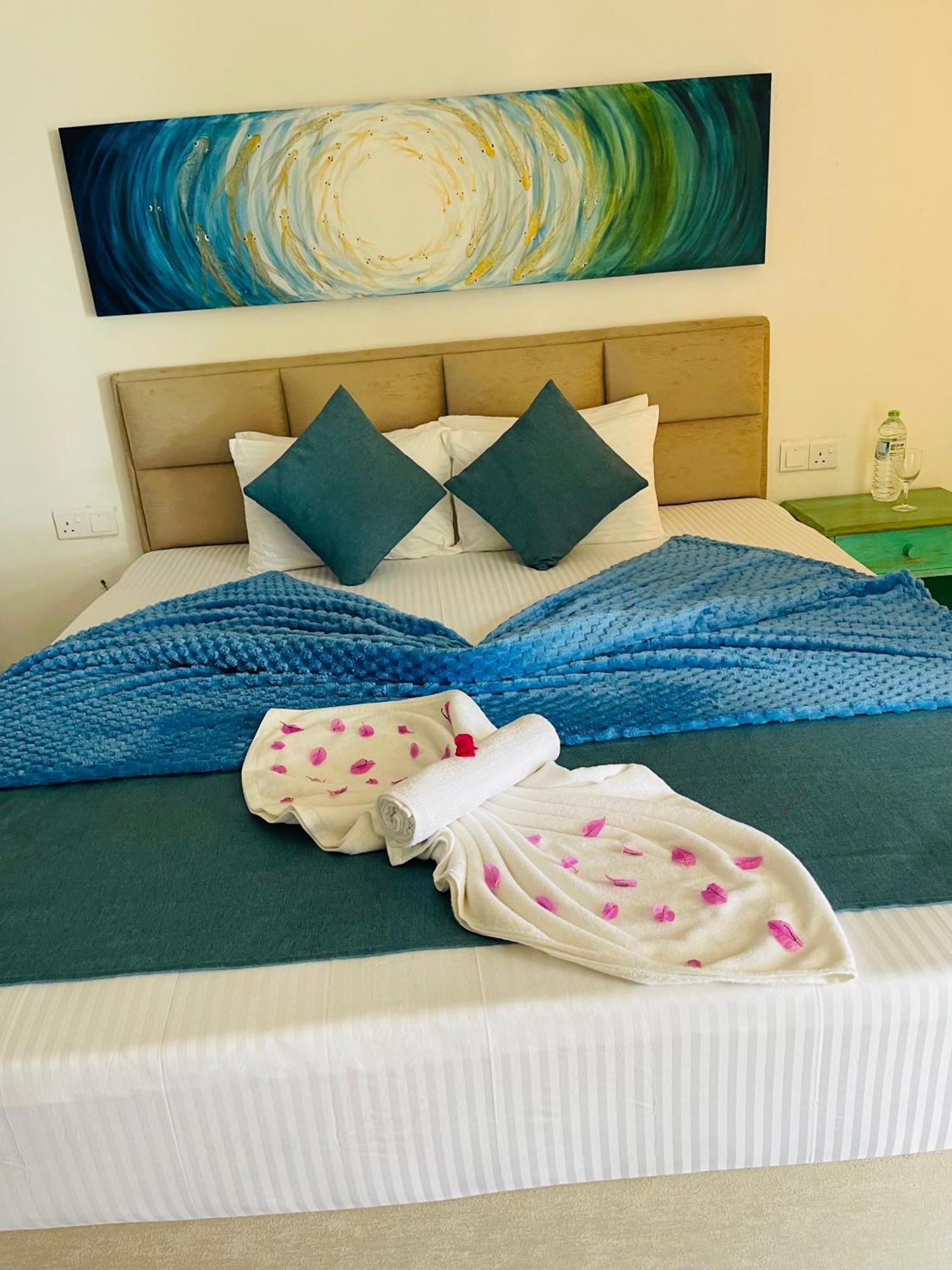Blue Maalu Resort Амбалангода Екстериор снимка